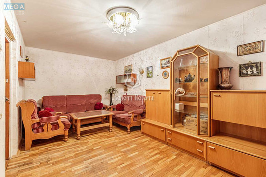 Продаж 2 кімнатної квартири (46/27/6), 5 пов. 9 пов. будинку, <a class="location-link" href="/kiev/" title="Недвижимость Київ">Київ</a>, <a class="location-link" href="/kiev/shevchenkovskij/" title="Недвижимость Шевченківський район">Шевченківський р-н</a>, Бакинська вул., 37 (изображение 2)