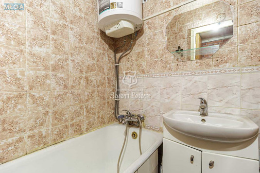 Продаж 2 кімнатної квартири (46/27/6), 5 пов. 9 пов. будинку, <a class="location-link" href="/kiev/" title="Недвижимость Київ">Київ</a>, <a class="location-link" href="/kiev/shevchenkovskij/" title="Недвижимость Шевченківський район">Шевченківський р-н</a>, Бакинська вул., 37 (изображение 14)