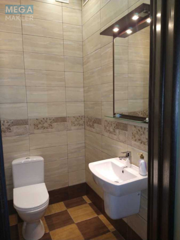 Оренда 3 кімнатної квартири, <a class="location-link" href="/kiev/" title="Недвижимость Київ">Київ</a>, <a class="location-link" href="/kiev/podolskij/" title="Недвижимость Подільський район">Подільський р-н</a>, Кирилівська вул. (изображение 11)