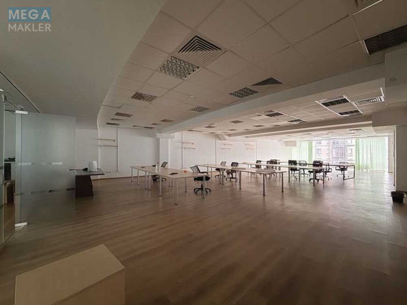 Оренда комерційної нерухомості, 350&nbsp;кв.м, под офис, <a class="location-link" href="/kiev/" title="Недвижимость Київ">Київ</a>, <a class="location-link" href="/kiev/pecherskij/" title="Недвижимость Печерський район">Печерський р-н</a>, Евгения Коновальца ул., 36Д (изображение 3)