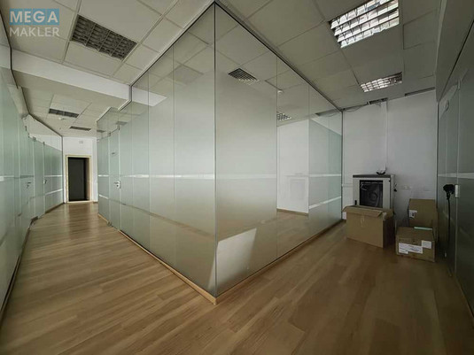 Оренда комерційної нерухомості, 350&nbsp;кв.м, под офис, <a class="location-link" href="/kiev/" title="Недвижимость Київ">Київ</a>, <a class="location-link" href="/kiev/pecherskij/" title="Недвижимость Печерський район">Печерський р-н</a>, Евгения Коновальца ул., 36Д (изображение 5)