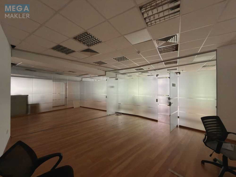 Оренда комерційної нерухомості, 350&nbsp;кв.м, под офис, <a class="location-link" href="/kiev/" title="Недвижимость Київ">Київ</a>, <a class="location-link" href="/kiev/pecherskij/" title="Недвижимость Печерський район">Печерський р-н</a>, Евгения Коновальца ул., 36Д (изображение 8)