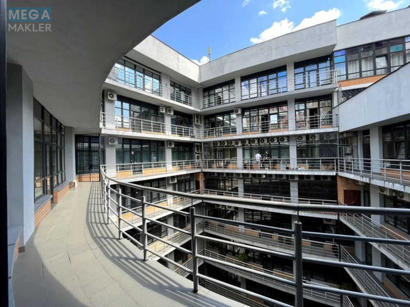 Оренда комерційної нерухомості, 150&nbsp;кв.м, под магазин, <a class="location-link" href="/kiev/" title="Недвижимость Київ">Київ</a>, <a class="location-link" href="/kiev/pecherskij/" title="Недвижимость Печерський район">Печерський р-н</a>, Евгения Коновальца ул., 36Д (изображение 3)