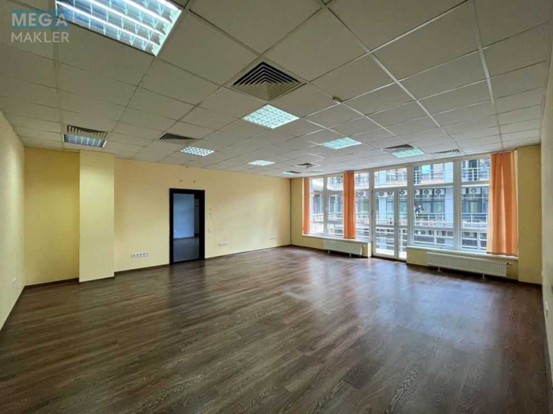 Оренда комерційної нерухомості, 150&nbsp;кв.м, под магазин, <a class="location-link" href="/kiev/" title="Недвижимость Київ">Київ</a>, <a class="location-link" href="/kiev/pecherskij/" title="Недвижимость Печерський район">Печерський р-н</a>, Евгения Коновальца ул., 36Д (изображение 4)