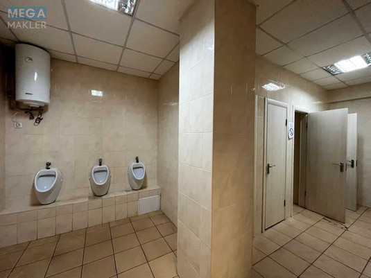 Оренда комерційної нерухомості, 150&nbsp;кв.м, под магазин, <a class="location-link" href="/kiev/" title="Недвижимость Київ">Київ</a>, <a class="location-link" href="/kiev/pecherskij/" title="Недвижимость Печерський район">Печерський р-н</a>, Евгения Коновальца ул., 36Д (изображение 6)