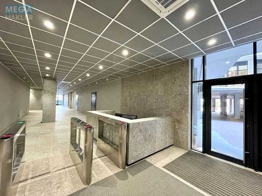 Оренда комерційної нерухомості, 150&nbsp;кв.м, под магазин, <a class="location-link" href="/kiev/" title="Недвижимость Київ">Київ</a>, <a class="location-link" href="/kiev/pecherskij/" title="Недвижимость Печерський район">Печерський р-н</a>, Евгения Коновальца ул., 36Д (изображение 7)