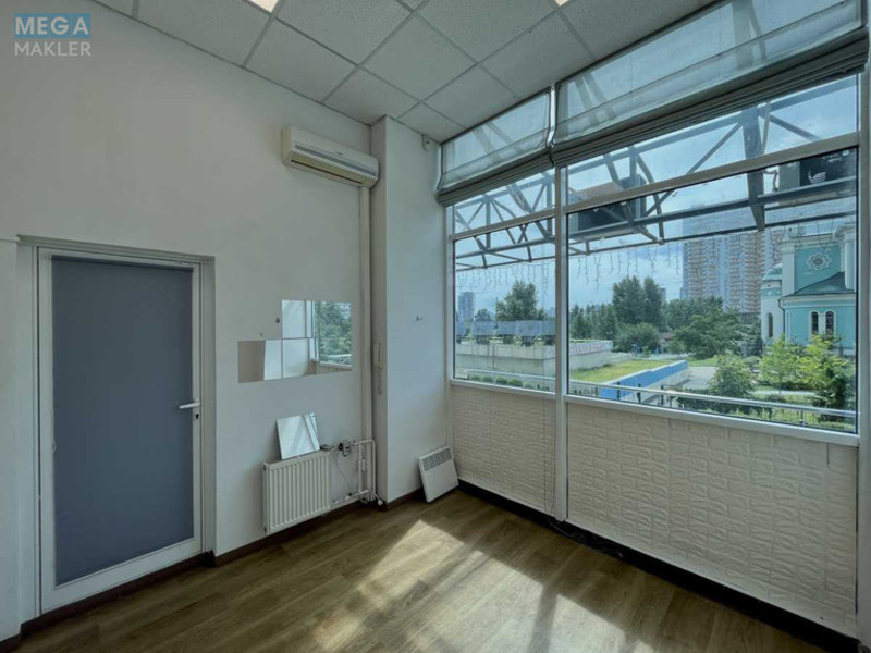 Оренда комерційної нерухомості, 10&nbsp;кв.м, <a class="location-link" href="/kiev/" title="Недвижимость Київ">Київ</a>, <a class="location-link" href="/kiev/dneprovskij/" title="Недвижимость Дніпровський район">Дніпровський р-н</a>, Юрия Шумского ул., 1Б (изображение 2)