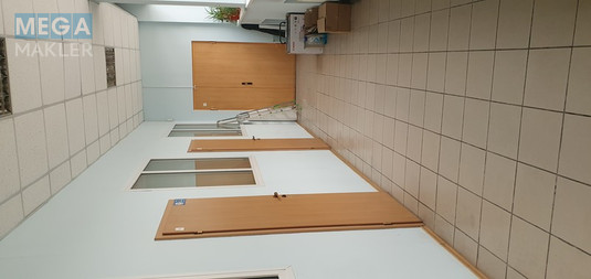 Оренда приміщення у нежитловому будинку, под офис, нормальне сост., <a class="location-link" href="/kiev/" title="Недвижимость Київ">Київ</a>, <a class="location-link" href="/kiev/darnickij/" title="Недвижимость Дарницький район">Дарницький р-н</a>, вул.Лариси Руденко, 6А ( <img src="https://megamakler.com.ua/metro/00ff00.gif" alt="" class="metro" /> м. Позняки, 5 хв. ) (изображение 3)