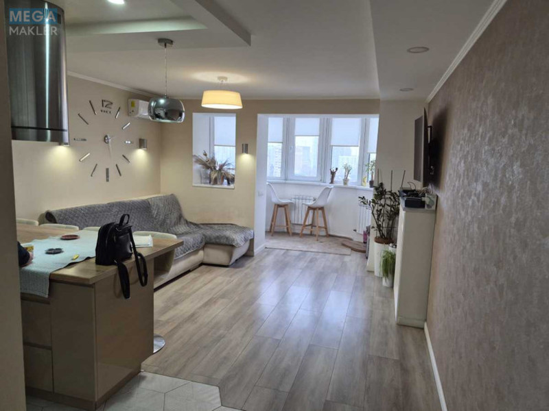 Продаж 3 кімнатної квартири (79/45/22), 13 пов. 18 пов. будинку, <a class="location-link" href="/kiev/" title="Недвижимость Київ">Київ</a>, <a class="location-link" href="/kiev/dneprovskij/" title="Недвижимость Дніпровський район">Дніпровський р-н</a>, Азербайджанская ул., 16/1 (изображение 2)