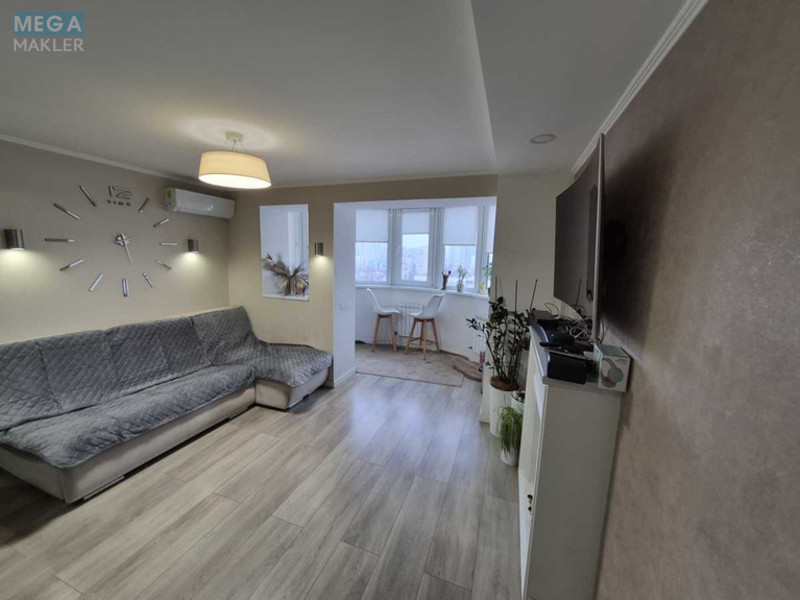 Продаж 3 кімнатної квартири (79/45/22), 13 пов. 18 пов. будинку, <a class="location-link" href="/kiev/" title="Недвижимость Київ">Київ</a>, <a class="location-link" href="/kiev/dneprovskij/" title="Недвижимость Дніпровський район">Дніпровський р-н</a>, Азербайджанская ул., 16/1 (изображение 4)