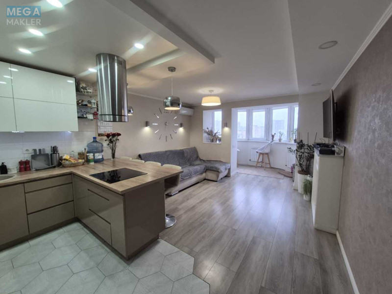 Продаж 3 кімнатної квартири (79/45/22), 13 пов. 18 пов. будинку, <a class="location-link" href="/kiev/" title="Недвижимость Київ">Київ</a>, <a class="location-link" href="/kiev/dneprovskij/" title="Недвижимость Дніпровський район">Дніпровський р-н</a>, Азербайджанская ул., 16/1 (изображение 6)