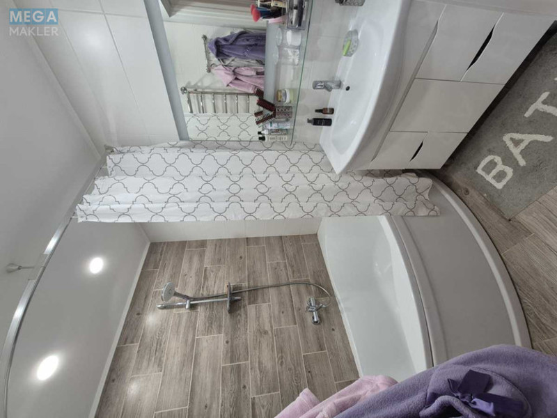 Продаж 3 кімнатної квартири (79/45/22), 13 пов. 18 пов. будинку, <a class="location-link" href="/kiev/" title="Недвижимость Київ">Київ</a>, <a class="location-link" href="/kiev/dneprovskij/" title="Недвижимость Дніпровський район">Дніпровський р-н</a>, Азербайджанская ул., 16/1 (изображение 17)