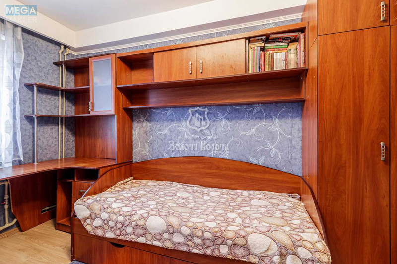 Продаж 3 кімнатної квартири (54,4/35/5,3), 3 пов. 5 пов. будинку, <a class="location-link" href="/kiev/" title="Недвижимость Київ">Київ</a>, <a class="location-link" href="/kiev/shevchenkovskij/" title="Недвижимость Шевченківський район">Шевченківський р-н</a>, Щусєва вул., 12 (изображение 6)