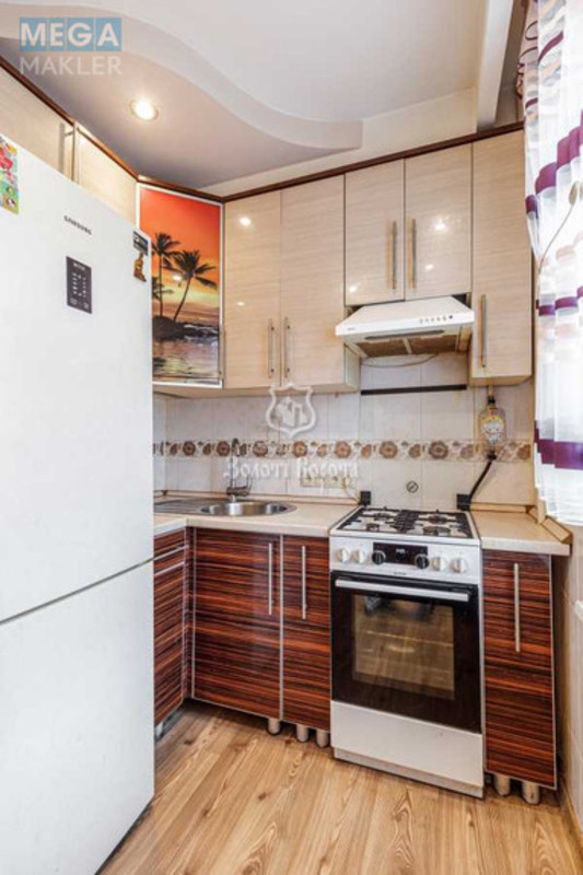 Продаж 3 кімнатної квартири (54,4/35/5,3), 3 пов. 5 пов. будинку, <a class="location-link" href="/kiev/" title="Недвижимость Київ">Київ</a>, <a class="location-link" href="/kiev/shevchenkovskij/" title="Недвижимость Шевченківський район">Шевченківський р-н</a>, Щусєва вул., 12 (изображение 13)