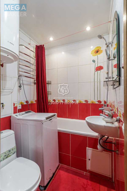 Продаж 3 кімнатної квартири (54,4/35/5,3), 3 пов. 5 пов. будинку, <a class="location-link" href="/kiev/" title="Недвижимость Київ">Київ</a>, <a class="location-link" href="/kiev/shevchenkovskij/" title="Недвижимость Шевченківський район">Шевченківський р-н</a>, Щусєва вул., 12 (изображение 16)