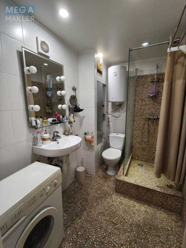 Оренда 2 кімнатної квартири, <a class="location-link" href="/kiev/" title="Недвижимость Київ">Київ</a>, <a class="location-link" href="/kiev/podolskij/" title="Недвижимость Подільський район">Подільський р-н</a>, Нижній Вал вул., 41 (изображение 16)