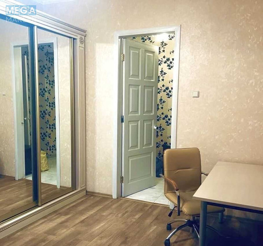 Оренда 3 кімнатної квартири, <a class="location-link" href="/kiev/" title="Недвижимость Київ">Київ</a>, <a class="location-link" href="/kiev/pecherskij/" title="Недвижимость Печерський район">Печерський р-н</a>, Михайла Бойчука вул., 4 (изображение 5)