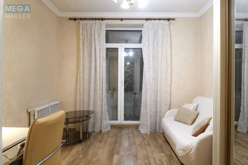 Оренда 3 кімнатної квартири, <a class="location-link" href="/kiev/" title="Недвижимость Київ">Київ</a>, <a class="location-link" href="/kiev/pecherskij/" title="Недвижимость Печерський район">Печерський р-н</a>, Михайла Бойчука вул., 4 (изображение 9)