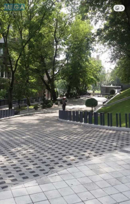 Оренда 3 кімнатної квартири, <a class="location-link" href="/kiev/" title="Недвижимость Київ">Київ</a>, <a class="location-link" href="/kiev/pecherskij/" title="Недвижимость Печерський район">Печерський р-н</a>, Михайла Бойчука вул., 4 (изображение 11)