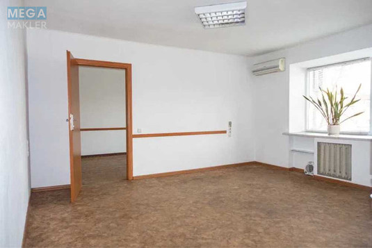 Оренда комерційної нерухомості, 47&nbsp;кв.м, под офис, <a class="location-link" href="/kiev/" title="Недвижимость Київ">Київ</a>, <a class="location-link" href="/kiev/pecherskij/" title="Недвижимость Печерський район">Печерський р-н</a>, Леси Украинки бульв., 19 (изображение 2)