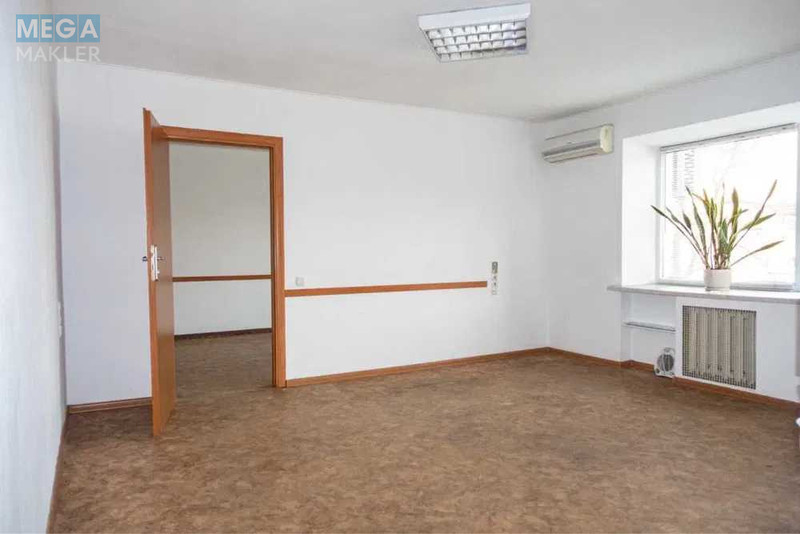 Оренда комерційної нерухомості, 47&nbsp;кв.м, под офис, <a class="location-link" href="/kiev/" title="Недвижимость Київ">Київ</a>, <a class="location-link" href="/kiev/pecherskij/" title="Недвижимость Печерський район">Печерський р-н</a>, Леси Украинки бульв., 19 (изображение 2)