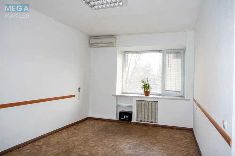 Оренда комерційної нерухомості, 47&nbsp;кв.м, под офис, <a class="location-link" href="/kiev/" title="Недвижимость Київ">Київ</a>, <a class="location-link" href="/kiev/pecherskij/" title="Недвижимость Печерський район">Печерський р-н</a>, Леси Украинки бульв., 19 (изображение 4)