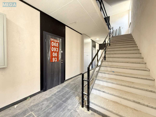 Новобудова, 5 поверхів, <a class="location-link" href="/petrovskoe-selo-kv-kievo-svyatoshinskij-rajon/" title="Недвижимость Петрівське">Петрівське</a>, Богдана Хмельницького, 17/4 (изображение 6)