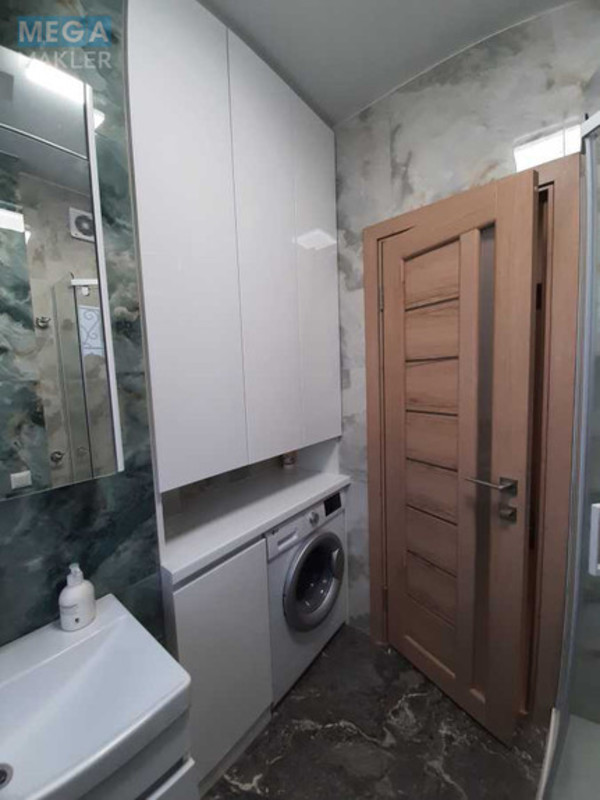 Оренда 1 кімнатної квартири, <a class="location-link" href="/kiev/" title="Недвижимость Київ">Київ</a>, <a class="location-link" href="/kiev/goloseevskij/" title="Недвижимость Голосіївський район">Голосіївський р-н</a>, Михаила Максимовича ул., 24 (изображение 15)