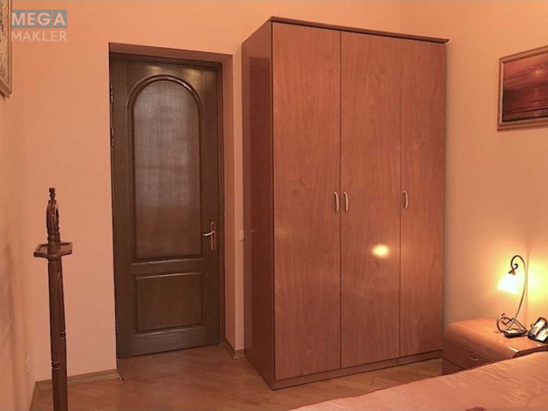 Оренда 2 кімнатної квартири, <a class="location-link" href="/kiev/" title="Недвижимость Київ">Київ</a>, <a class="location-link" href="/kiev/shevchenkovskij/" title="Недвижимость Шевченківський район">Шевченківський р-н</a>, Воровского ул., 38 (изображение 16)