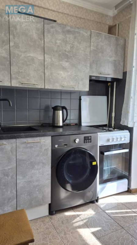 Оренда 1 кімнатної квартири, <a class="location-link" href="/kiev/" title="Недвижимость Київ">Київ</a>, <a class="location-link" href="/kiev/podolskij/" title="Недвижимость Подільський район">Подільський р-н</a>, Європейського Союзу просп., 92 (изображение 2)