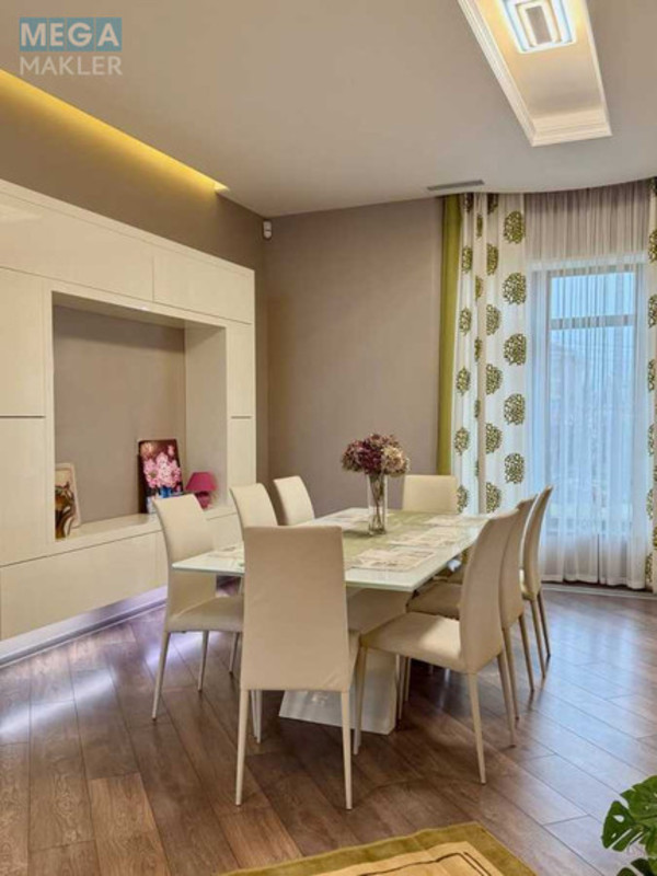 Продаж дома, 2&nbsp;поверху, 560&nbsp;кв.м, 10&nbsp;кімнат, ділянка 50&nbsp;соток, <a class="location-link" href="/kiev/" title="Недвижимость Київ">Київ</a>, <a class="location-link" href="/kiev/darnickij/" title="Недвижимость Дарницький район">Дарницький р-н</a>, Центральная ул. (изображение 2)