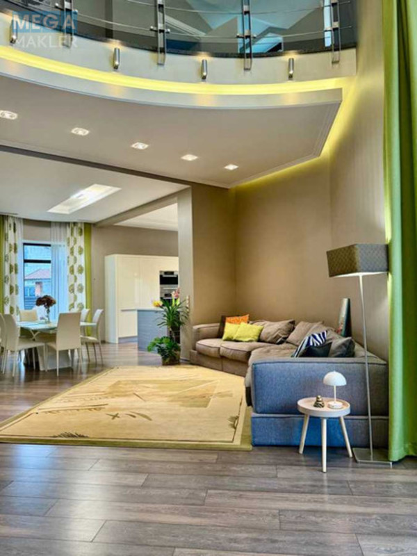 Продаж дома, 2&nbsp;поверху, 560&nbsp;кв.м, 10&nbsp;кімнат, ділянка 50&nbsp;соток, <a class="location-link" href="/kiev/" title="Недвижимость Київ">Київ</a>, <a class="location-link" href="/kiev/darnickij/" title="Недвижимость Дарницький район">Дарницький р-н</a>, Центральная ул. (изображение 5)