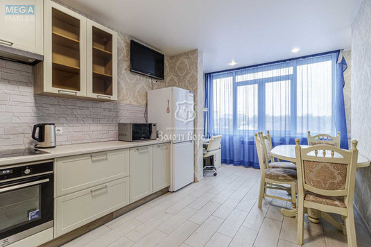 Продаж 1 кімнатної квартири (35,6/16/9), 12 пов. 27 пов. будинку, <a class="location-link" href="/kiev/" title="Недвижимость Київ">Київ</a>, <a class="location-link" href="/kiev/solomenskij/" title="Недвижимость Солом'янський район">Солом'янський р-н</a>, Володимира Брожка вул., 70 (изображение 2)