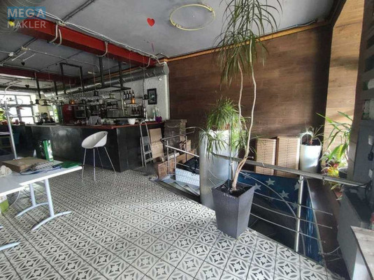 Продаж комерційної нерухомості, 277&nbsp;кв.м, <a class="location-link" href="/kiev/" title="Недвижимость Київ">Київ</a>, <a class="location-link" href="/kiev/goloseevskij/" title="Недвижимость Голосеевский район">Голосеевский р-н</a>, Берестейський просп., 45 (изображение 5)