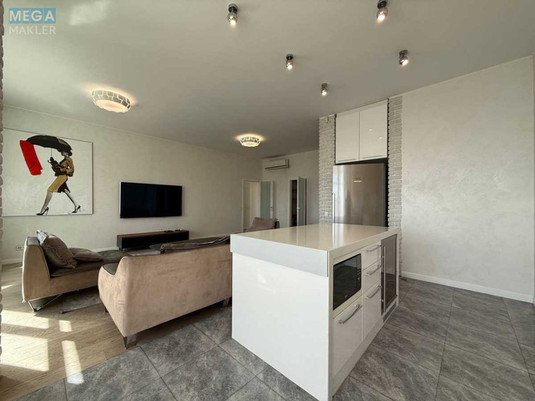 Оренда 4 кімнатні квартири, <a class="location-link" href="/kiev/" title="Недвижимость Київ">Київ</a>, <a class="location-link" href="/kiev/pecherskij/" title="Недвижимость Печерський район">Печерський р-н</a>, Драгомирова вул., 9 (изображение 2)