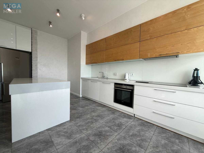 Оренда 4 кімнатні квартири, <a class="location-link" href="/kiev/" title="Недвижимость Київ">Київ</a>, <a class="location-link" href="/kiev/pecherskij/" title="Недвижимость Печерський район">Печерський р-н</a>, Драгомирова вул., 9 (изображение 3)