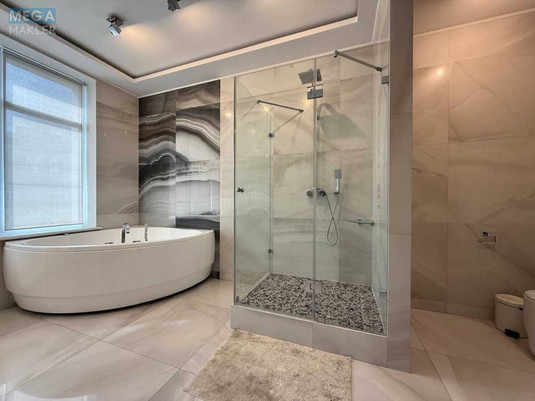 Оренда 4 кімнатні квартири, <a class="location-link" href="/kiev/" title="Недвижимость Київ">Київ</a>, <a class="location-link" href="/kiev/pecherskij/" title="Недвижимость Печерський район">Печерський р-н</a>, Драгомирова вул., 9 (изображение 10)