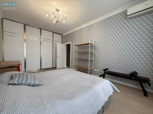 Оренда 4 кімнатні квартири, <a class="location-link" href="/kiev/" title="Недвижимость Київ">Київ</a>, <a class="location-link" href="/kiev/pecherskij/" title="Недвижимость Печерський район">Печерський р-н</a>, Драгомирова вул., 9 (изображение 13)