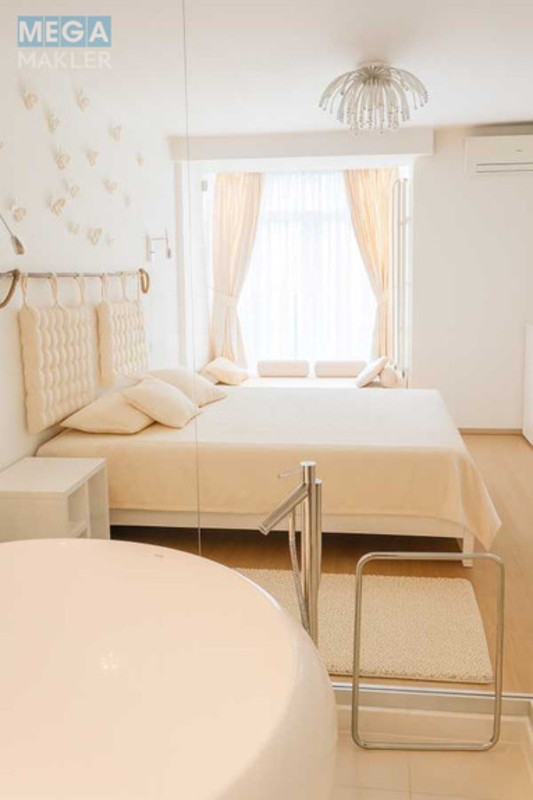 Оренда 3 кімнатної квартири, <a class="location-link" href="/kiev/" title="Недвижимость Київ">Київ</a>, <a class="location-link" href="/kiev/goloseevskij/" title="Недвижимость Голосіївський район">Голосіївський р-н</a>, Михайла Ломоносова вул., 56 (изображение 2)