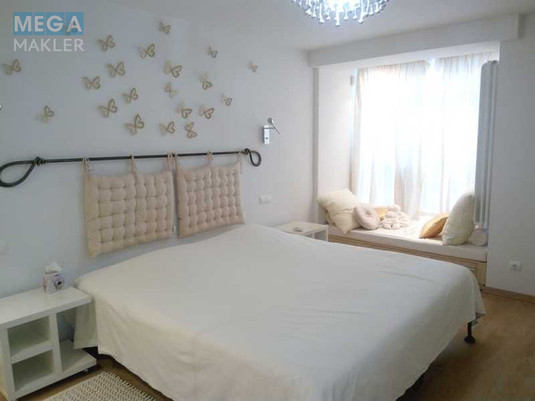 Оренда 3 кімнатної квартири, <a class="location-link" href="/kiev/" title="Недвижимость Київ">Київ</a>, <a class="location-link" href="/kiev/goloseevskij/" title="Недвижимость Голосіївський район">Голосіївський р-н</a>, Михайла Ломоносова вул., 56 (изображение 3)