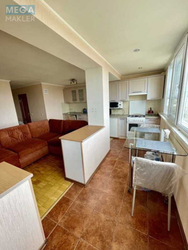 Оренда 2 кімнатної квартири, <a class="location-link" href="/kiev/" title="Недвижимость Київ">Київ</a>, <a class="location-link" href="/kiev/solomenskij/" title="Недвижимость Солом'янський район">Солом'янський р-н</a>, Юліуса Фучика вул., 13 (изображение 4)