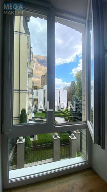 Продаж 3 кімнатної квартири (78/42/12), 2 пов. 5 пов. будинку, <a class="location-link" href="/kiev/" title="Недвижимость Київ">Київ</a>, <a class="location-link" href="/kiev/shevchenkovskij/" title="Недвижимость Шевченківський район">Шевченківський р-н</a>, Михайловский пер., 17 (изображение 4)