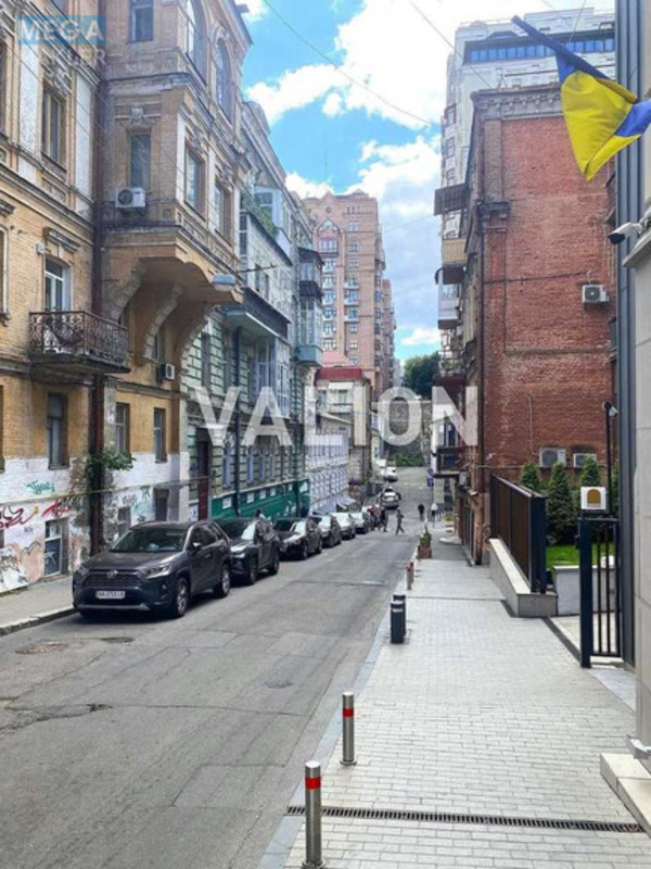 Продаж 3 кімнатної квартири (78/42/12), 2 пов. 5 пов. будинку, <a class="location-link" href="/kiev/" title="Недвижимость Київ">Київ</a>, <a class="location-link" href="/kiev/shevchenkovskij/" title="Недвижимость Шевченківський район">Шевченківський р-н</a>, Михайловский пер., 17 (изображение 24)