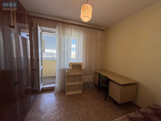 Продаж 3 кімнатної квартири (70/42/8), 9 пов. 10 пов. будинку, <a class="location-link" href="/brovary/" title="Недвижимость Бровари">Бровари</a>, Симона Петлюри, 17А (изображение 3)
