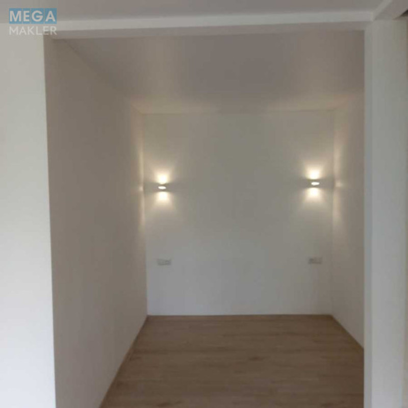 Продаж 1 кімнатної квартири (37/19/8), 4 пов. 9 пов. будинку, <a class="location-link" href="/kiev/" title="Недвижимость Київ">Київ</a>, <a class="location-link" href="/kiev/solomenskij/" title="Недвижимость Солом'янський район">Солом'янський р-н</a>, Алексеевская ул., 11 (изображение 4)