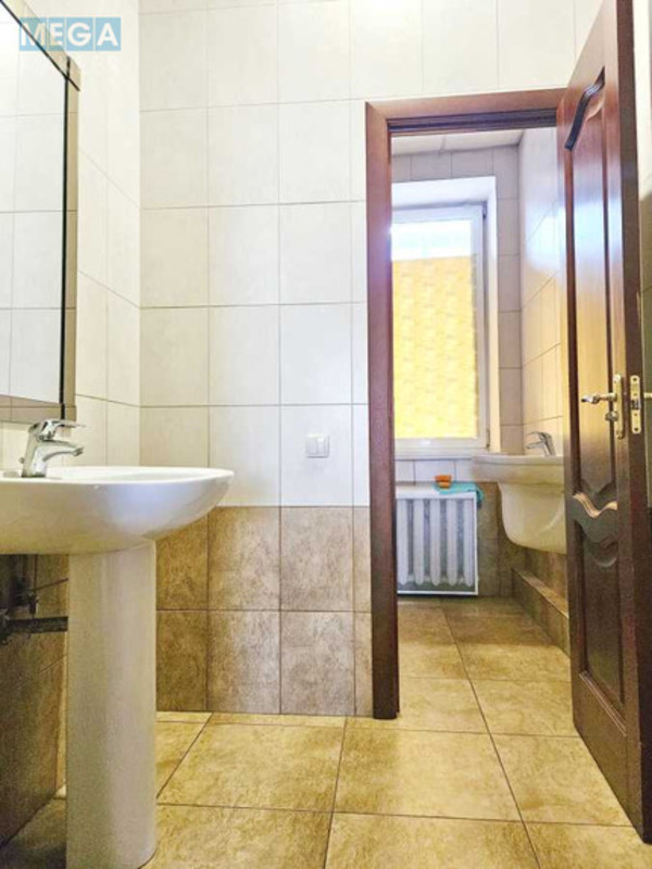 Оренда комерційної нерухомості, 228&nbsp;кв.м, под офис, <a class="location-link" href="/kiev/" title="Недвижимость Київ">Київ</a>, <a class="location-link" href="/kiev/pecherskij/" title="Недвижимость Печерський район">Печерський р-н</a>, Іоанна Павла ІІ вул. (изображение 8)