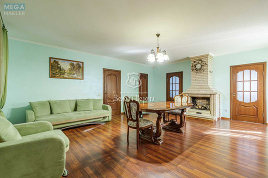 Продаж дома, 5&nbsp;поверхів, 173&nbsp;кв.м, 5&nbsp;кімнат, ділянка 5&nbsp;соток, <a class="location-link" href="/kiev/" title="Недвижимость Київ">Київ</a>, <a class="location-link" href="/kiev/darnickij/" title="Недвижимость Дарницький район">Дарницький р-н</a>, 1-а Садова вул., 3 (изображение 7)