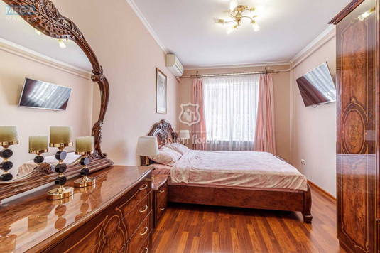 Продаж дома, 5&nbsp;поверхів, 173&nbsp;кв.м, 5&nbsp;кімнат, ділянка 5&nbsp;соток, <a class="location-link" href="/kiev/" title="Недвижимость Київ">Київ</a>, <a class="location-link" href="/kiev/darnickij/" title="Недвижимость Дарницький район">Дарницький р-н</a>, 1-а Садова вул., 3 (изображение 11)