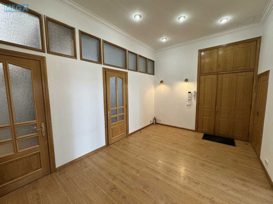 Оренда комерційної нерухомості, 195&nbsp;кв.м, под офис, <a class="location-link" href="/kiev/" title="Недвижимость Київ">Київ</a>, <a class="location-link" href="/kiev/shevchenkovskij/" title="Недвижимость Шевченківський район">Шевченківський р-н</a>, Саксаганського вул., 99 (изображение 9)