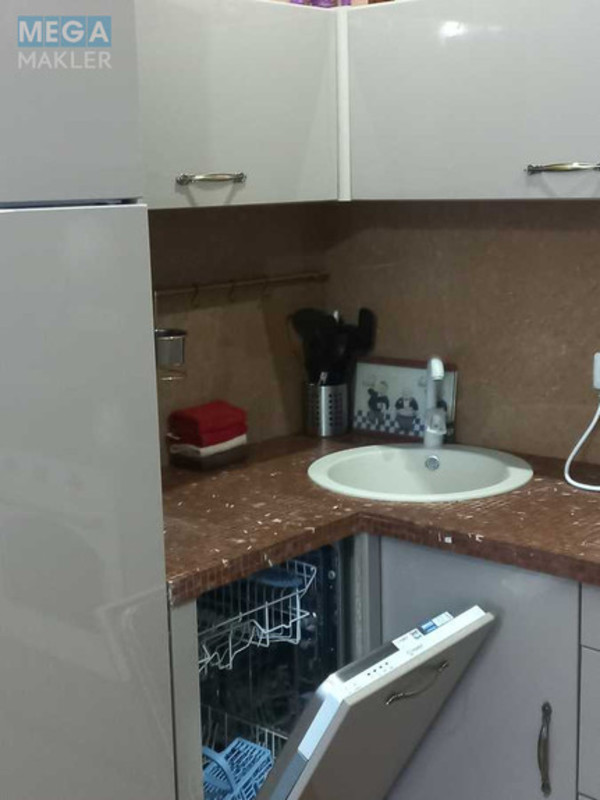 Оренда 1 кімнатної квартири, <a class="location-link" href="/kiev/" title="Недвижимость Київ">Київ</a>, <a class="location-link" href="/kiev/solomenskij/" title="Недвижимость Солом'янський район">Солом'янський р-н</a>, Лобановского просп., 4Г (изображение 8)